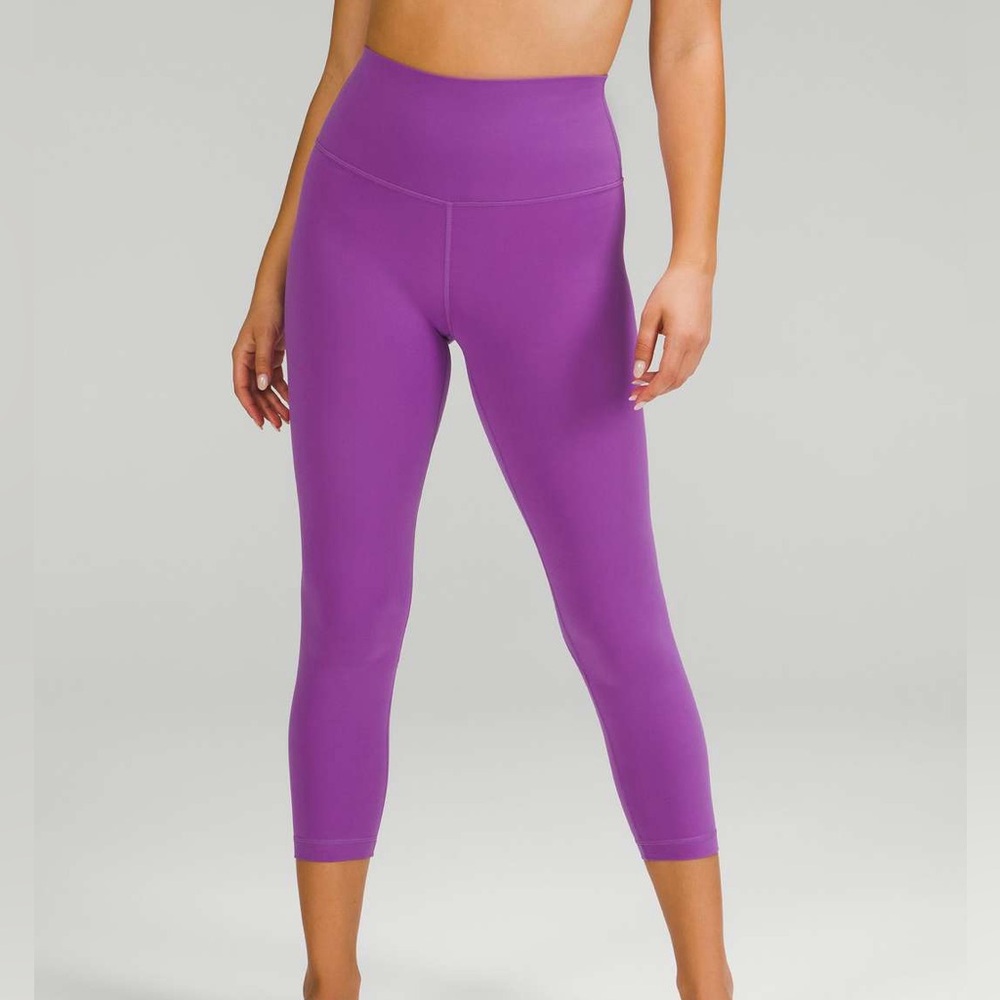 Lululemon Align Pant 23"
Moonlit Magenta, size 4